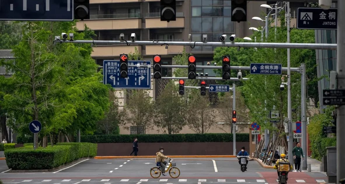 Beijing’s Traffic Lights Have Learned to Think. Congestion Is Easing, and Green Lights Now Wait for Drivers, Not the Other Way Around