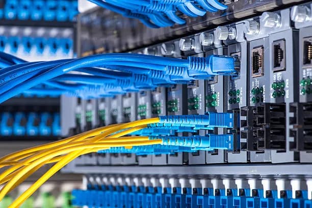 World record for data transmission speed set on an operational urban fiber-optic network
